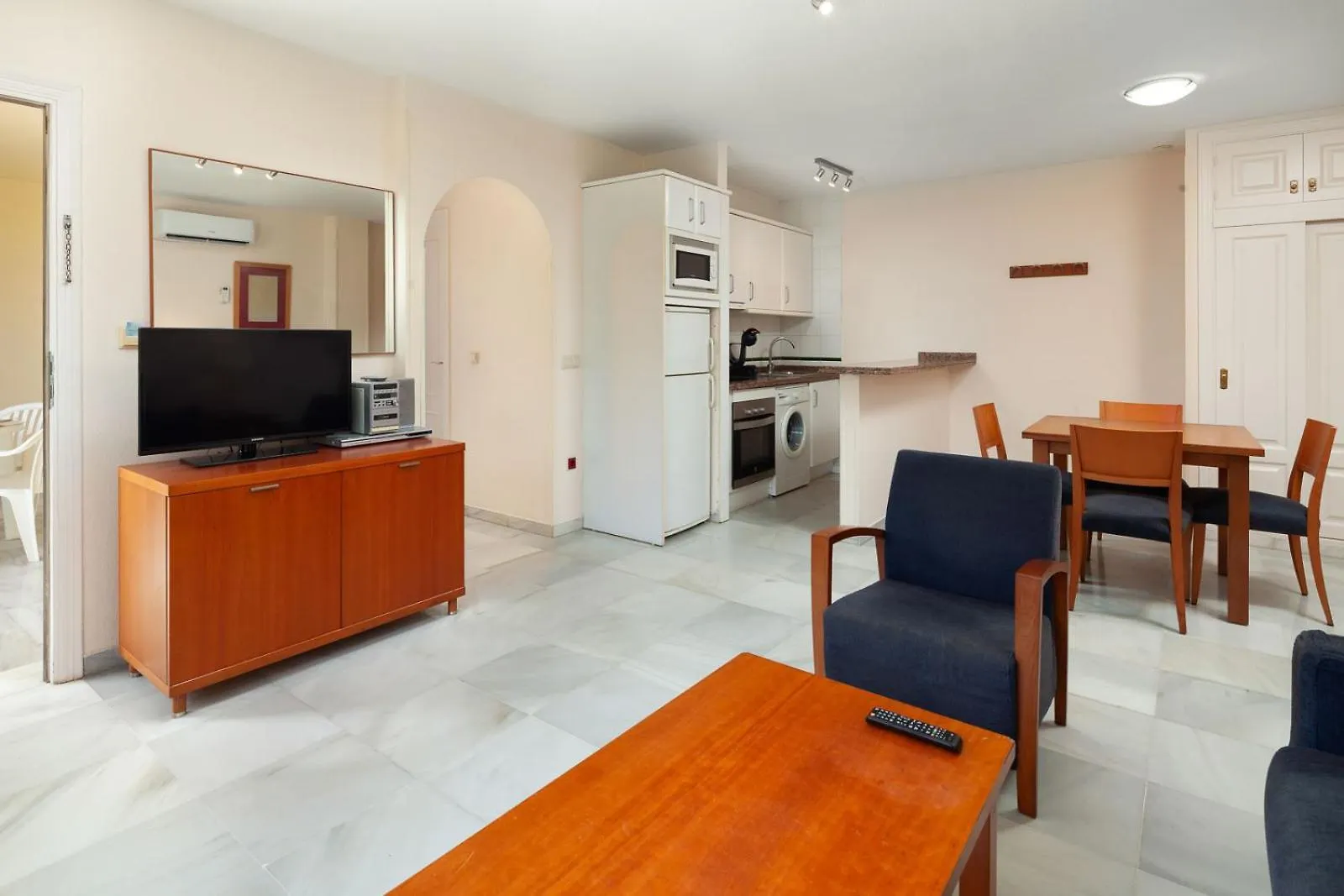 Apartment Pueblo Marina Summer Breeze Apartaments By Alfresco Stays El Faro